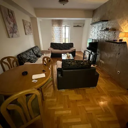 شقة Greta