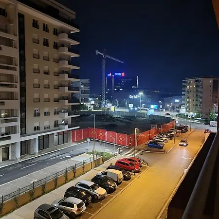 Greta شقة بودغوريتْسا